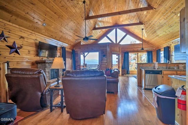 2310 Top Of The World Drive, Sevierville, TN 37876