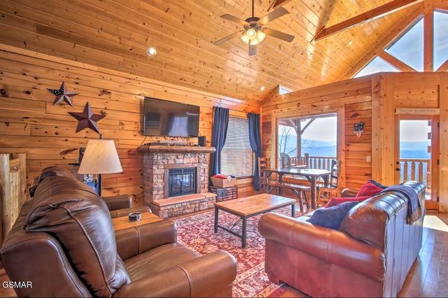 2310 Top Of The World Drive, Sevierville, TN 37876