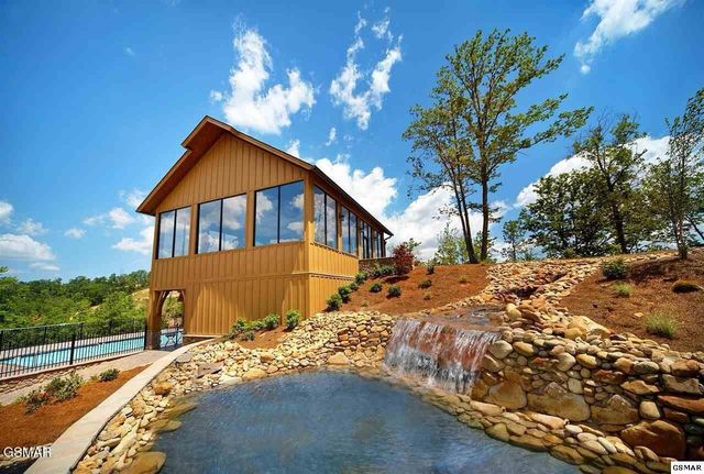 2310 Top Of The World Drive, Sevierville, TN 37876