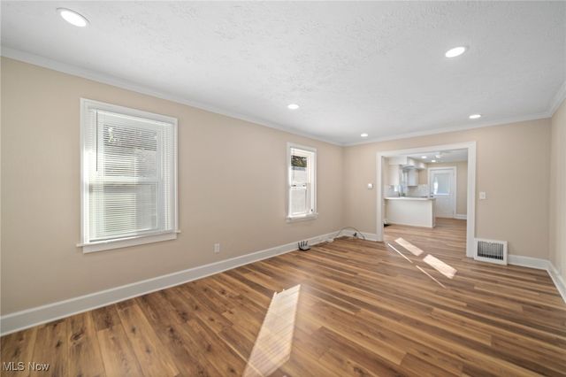 544 Dennison Avenue, Akron, OH 44312