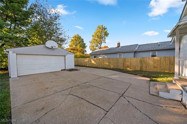 544 Dennison Avenue, Akron, OH 44312