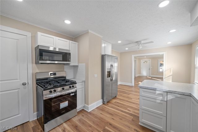 544 Dennison Avenue, Akron, OH 44312