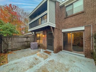 175 Greenbrook Dr 175, Stoughton, MA 02072