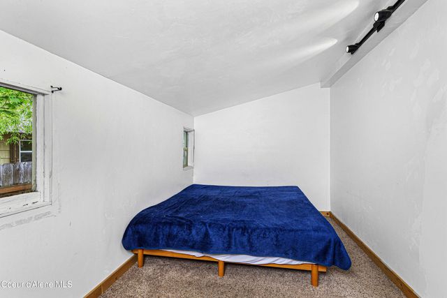 913 Cedar St, Sandpoint, ID 83864