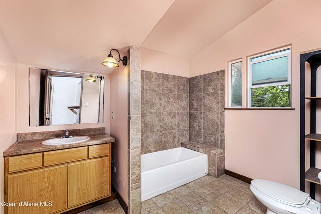 913 Cedar St, Sandpoint, ID 83864