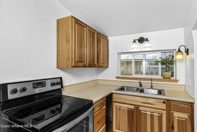913 Cedar St, Sandpoint, ID 83864