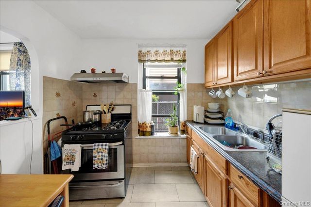 854 Intervale Avenue 2, Bronx, NY 10459