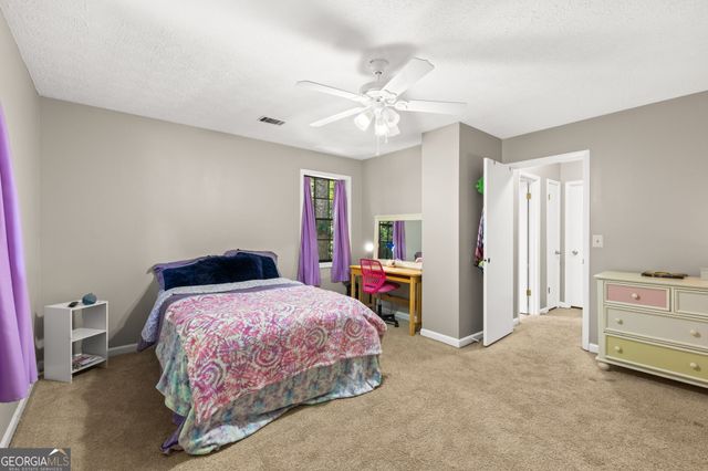 389 Saint Albans Court SW, Mableton, GA 30126