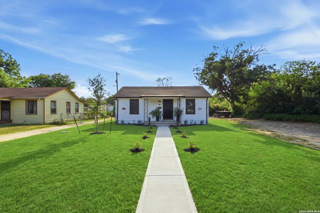 215 Westway Dr, San Antonio, TX 78225