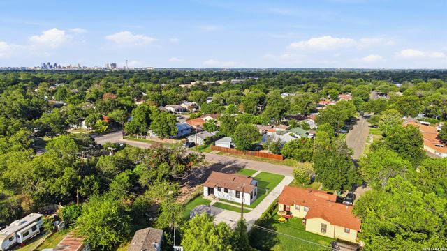 215 Westway Dr, San Antonio, TX 78225