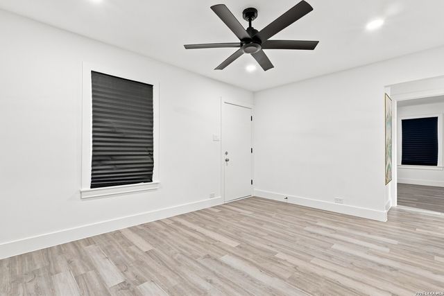 215 Westway Dr, San Antonio, TX 78225