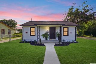 215 Westway Dr, San Antonio, TX 78225
