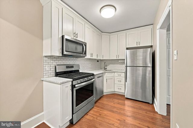 4541 MANAYUNK AVE, Philadelphia, PA 19128