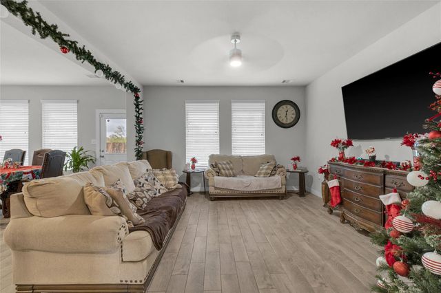 2314 Village Side Trail, Rosenberg, TX 77471