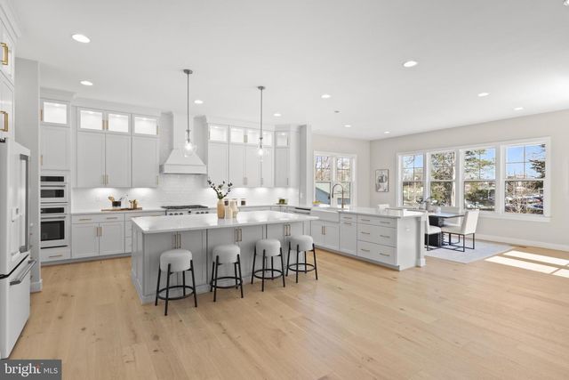 9211 KILMARNOCK DR, Fairfax, VA 22031