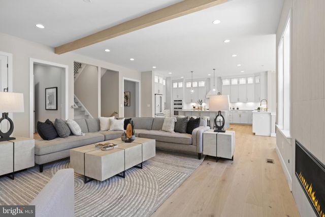 9211 KILMARNOCK DR, Fairfax, VA 22031