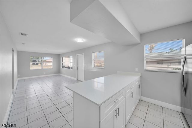 15 SE 24th AVE E, Cape Coral, FL 33990