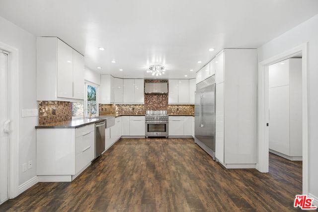 8739 Mclennan Avenue, Los Angeles, CA 91343