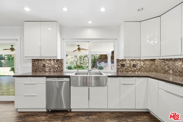 8739 Mclennan Avenue, Los Angeles, CA 91343