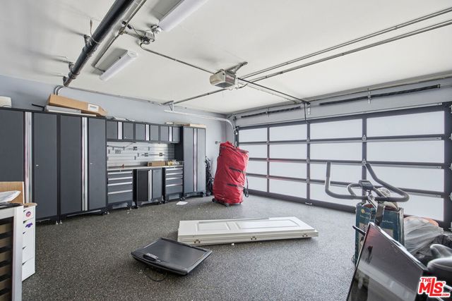 8739 Mclennan Avenue, Los Angeles, CA 91343