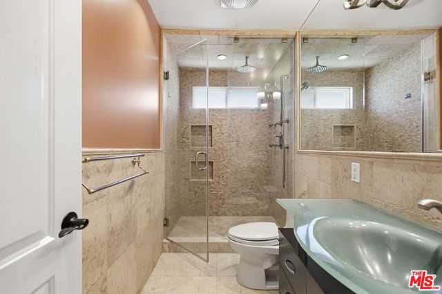 8739 Mclennan Avenue, Los Angeles, CA 91343