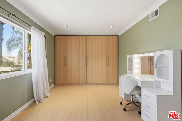 8739 Mclennan Avenue, Los Angeles, CA 91343