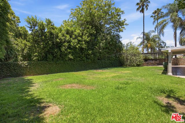 8739 Mclennan Avenue, Los Angeles, CA 91343