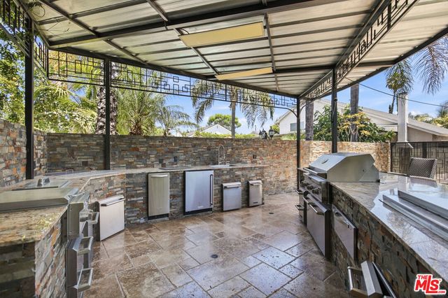 8739 Mclennan Avenue, Los Angeles, CA 91343