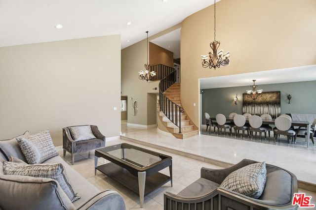 8739 Mclennan Avenue, Los Angeles, CA 91343