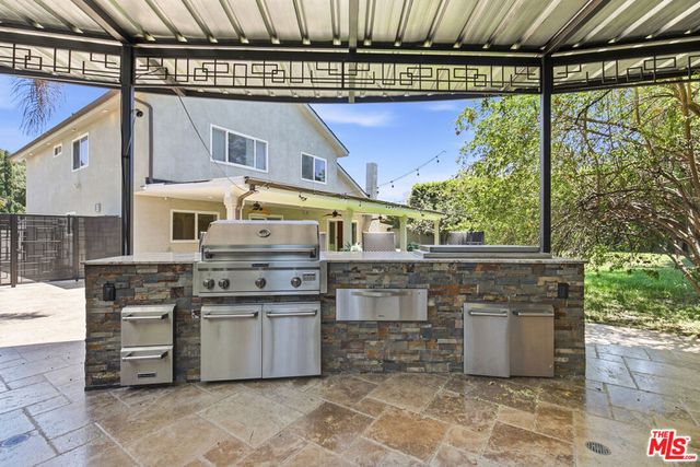 8739 Mclennan Avenue, Los Angeles, CA 91343