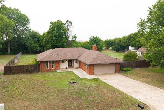 15375 Arrowhead Drive, Yukon, OK 73099