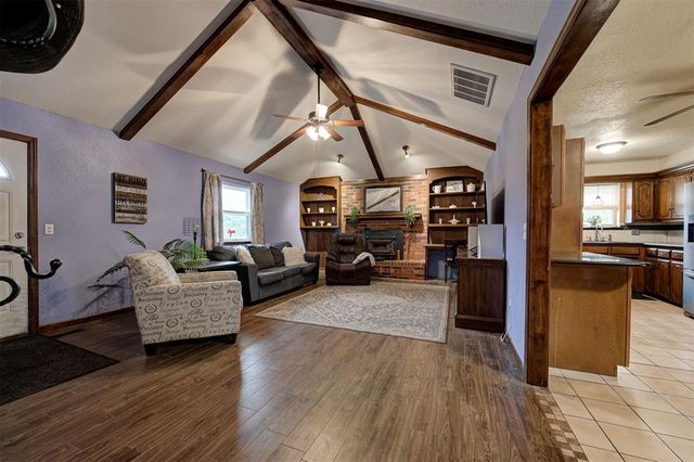 15375 Arrowhead Drive, Yukon, OK 73099