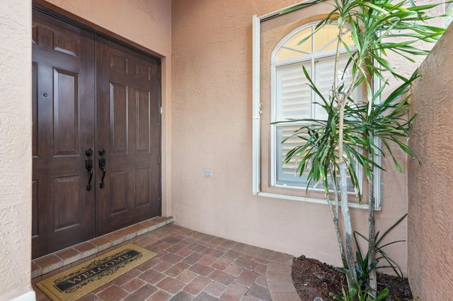 173 Via Condado Way, Palm Beach Gardens, FL 33418