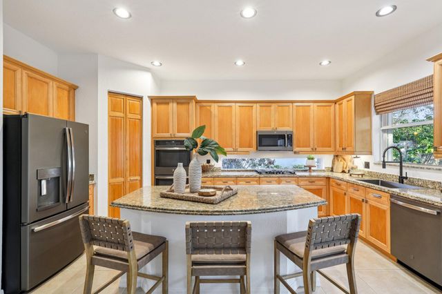 173 Via Condado Way, Palm Beach Gardens, FL 33418