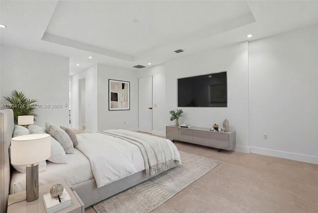 7222 SW 52nd Ct, Miami, FL 33143