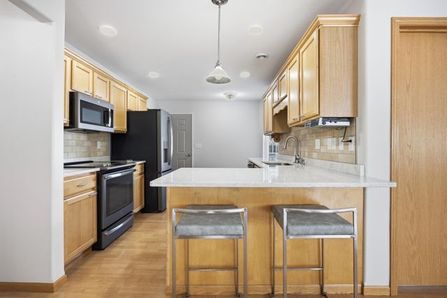 5323 University Drive S D, Fargo, ND 58104