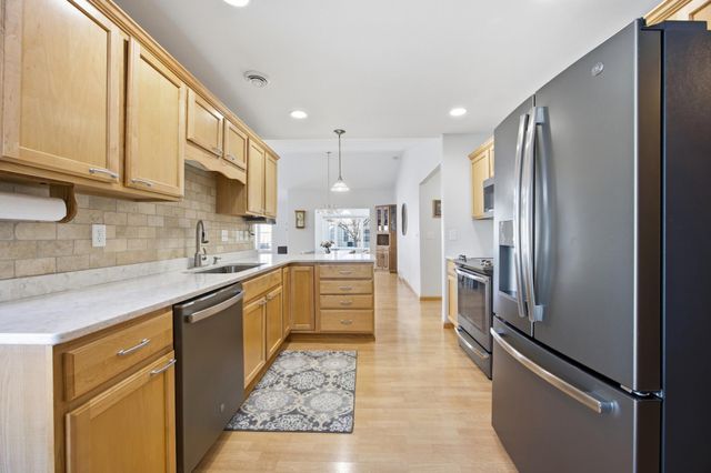 5323 University Drive S D, Fargo, ND 58104