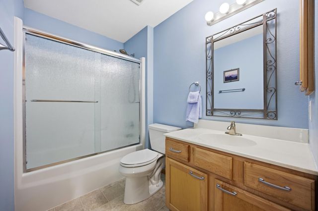 5323 University Drive S D, Fargo, ND 58104