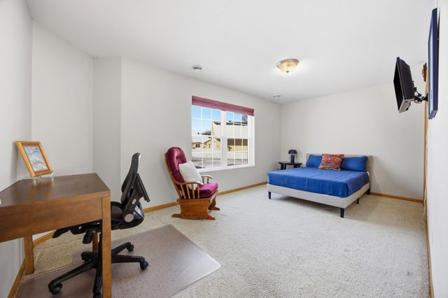 5323 University Drive S D, Fargo, ND 58104