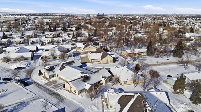 5323 University Drive S D, Fargo, ND 58104