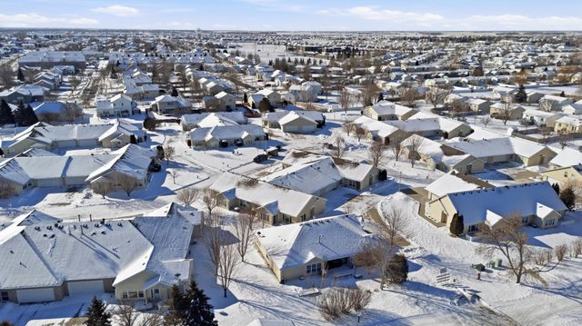 5323 University Drive S D, Fargo, ND 58104