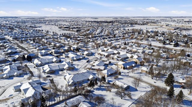 5323 University Drive S D, Fargo, ND 58104