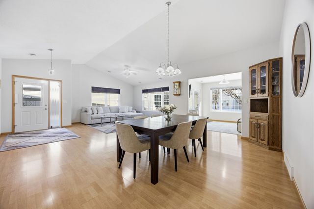 5323 University Drive S D, Fargo, ND 58104