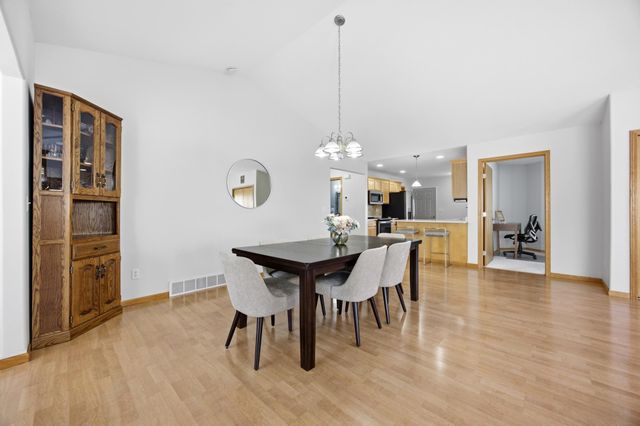 5323 University Drive S D, Fargo, ND 58104