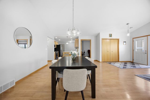 5323 University Drive S D, Fargo, ND 58104