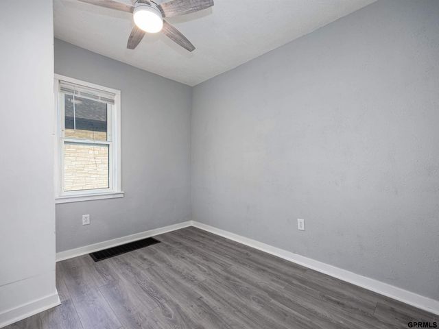 4316 S 37 Street, Omaha, NE 68107