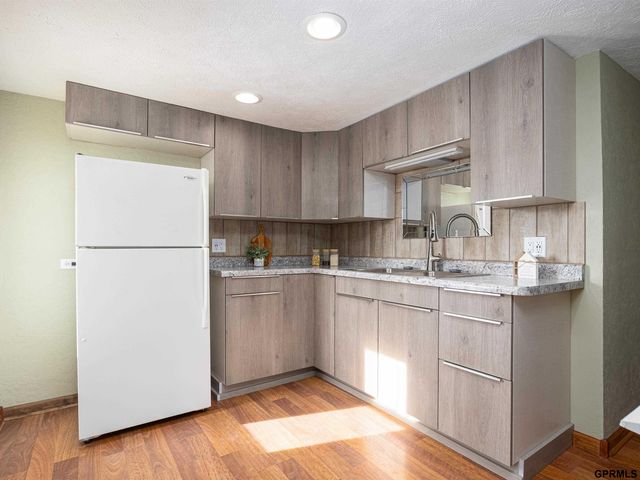 4316 S 37 Street, Omaha, NE 68107