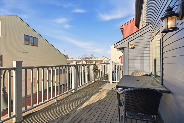 216 Goddard Row, Newport, RI 02840