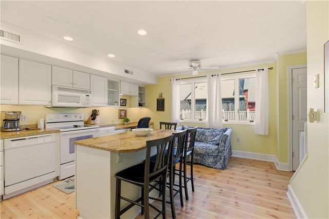 216 Goddard Row, Newport, RI 02840