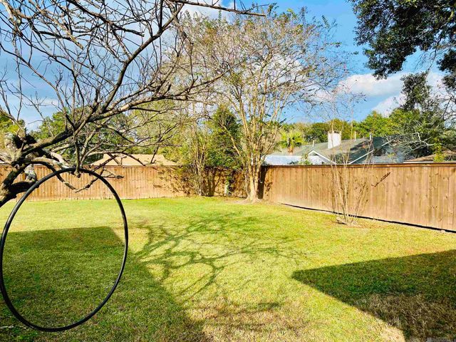 847 Heather Dr, Baton Rouge, LA 70815